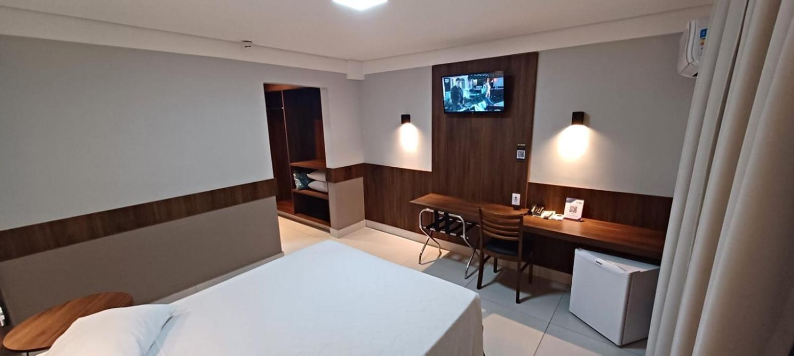 Cristal Palace Hotel Lins Ngoại thất bức ảnh